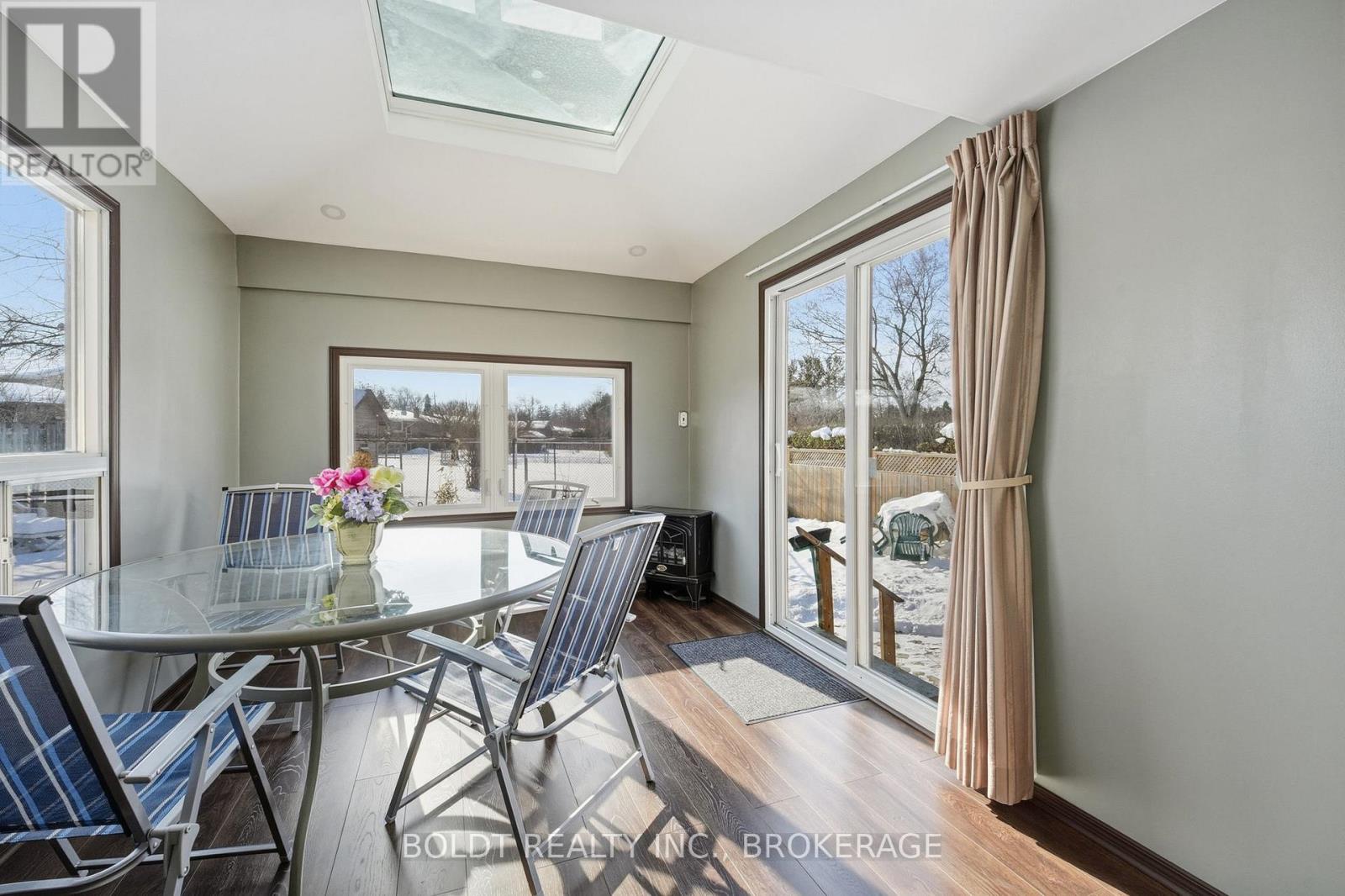 32 Old Oxford Road, St. Catharines, Ontario  L2M 2K1 - Photo 15 - X12724618