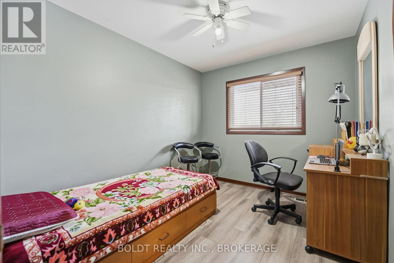 32 Old Oxford Road, St. Catharines, Ontario  L2M 2K1 - Photo 18 - X12724618