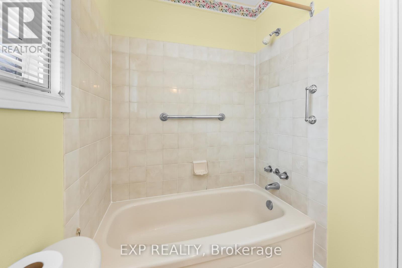 10 Heritage Court, St. Catharines, Ontario  L2S 3H8 - Photo 18 - X12724658