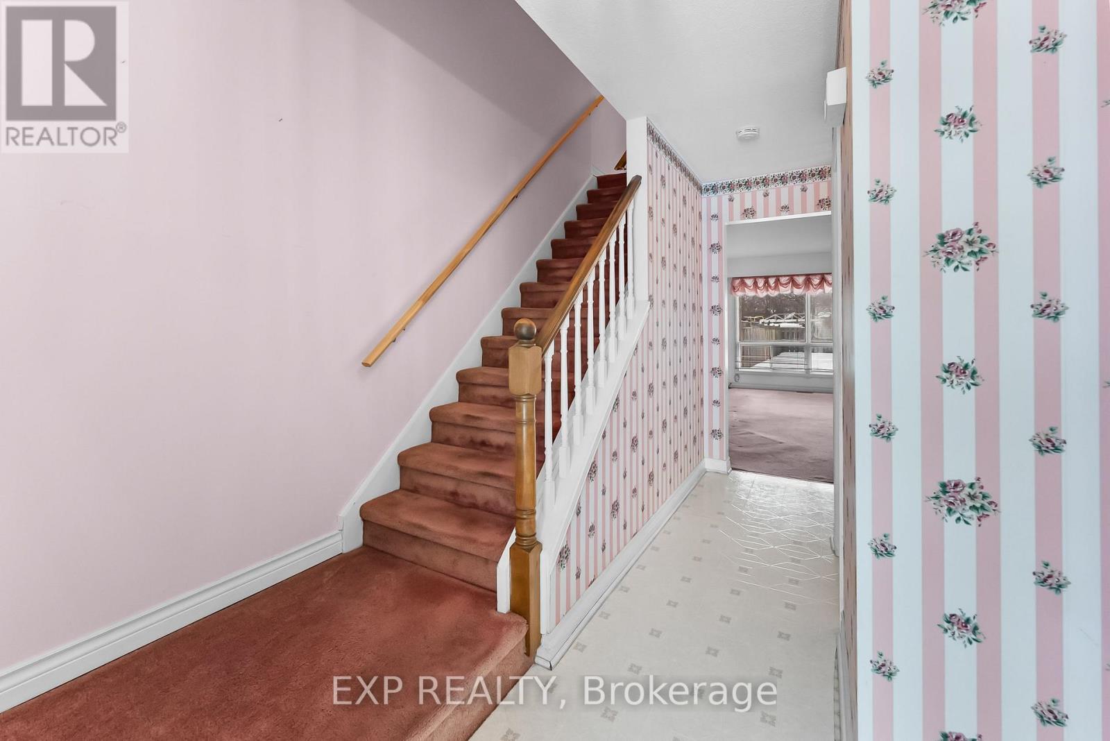 10 Heritage Court, St. Catharines, Ontario  L2S 3H8 - Photo 4 - X12724658