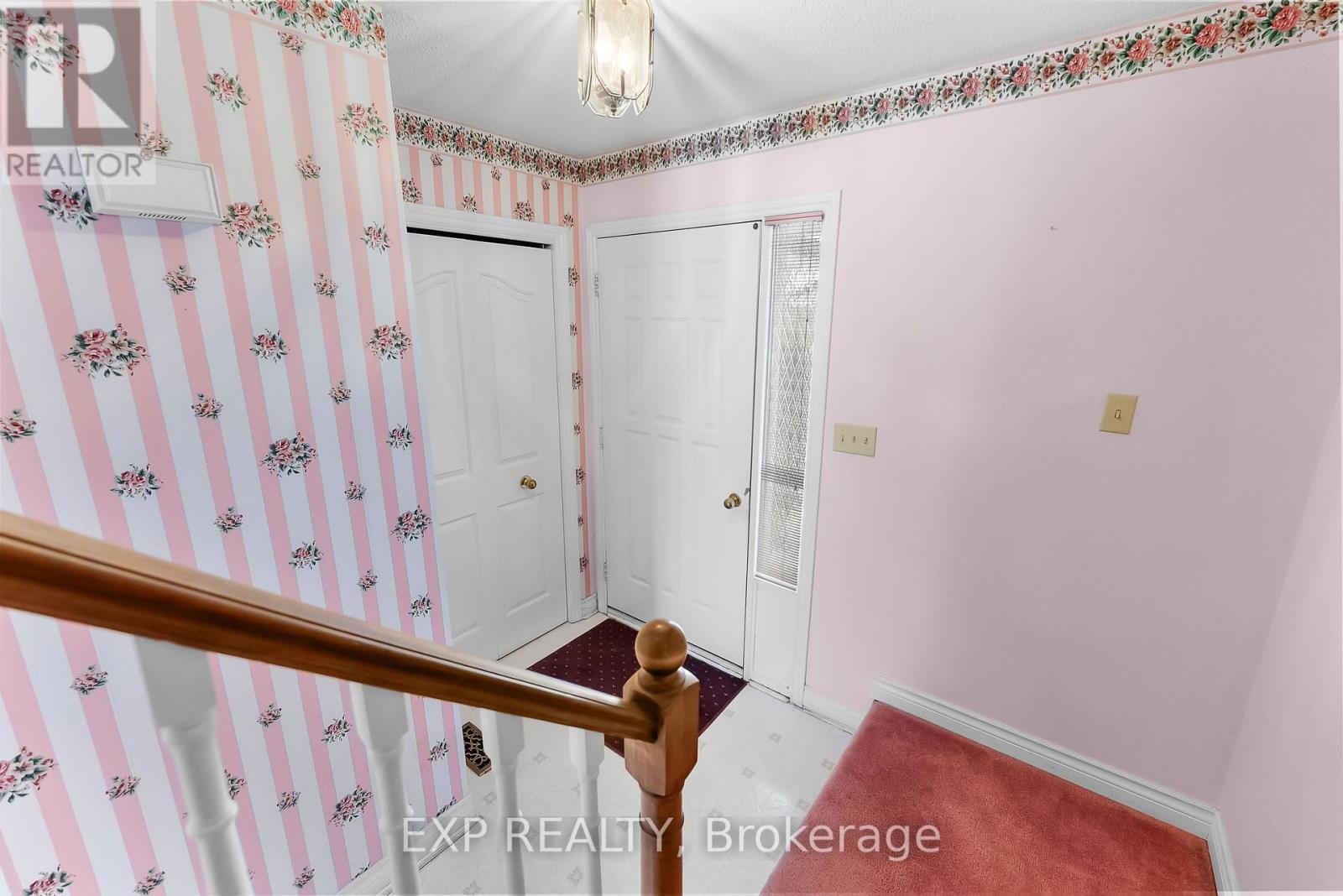 10 Heritage Court, St. Catharines, Ontario  L2S 3H8 - Photo 5 - X12724658