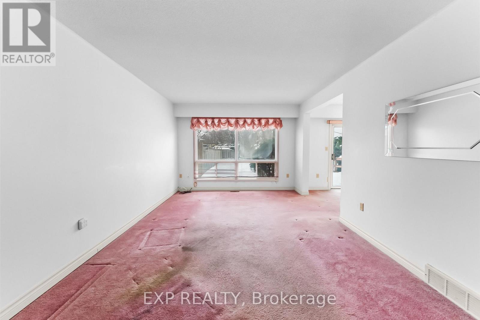 10 Heritage Court, St. Catharines, Ontario  L2S 3H8 - Photo 7 - X12724658