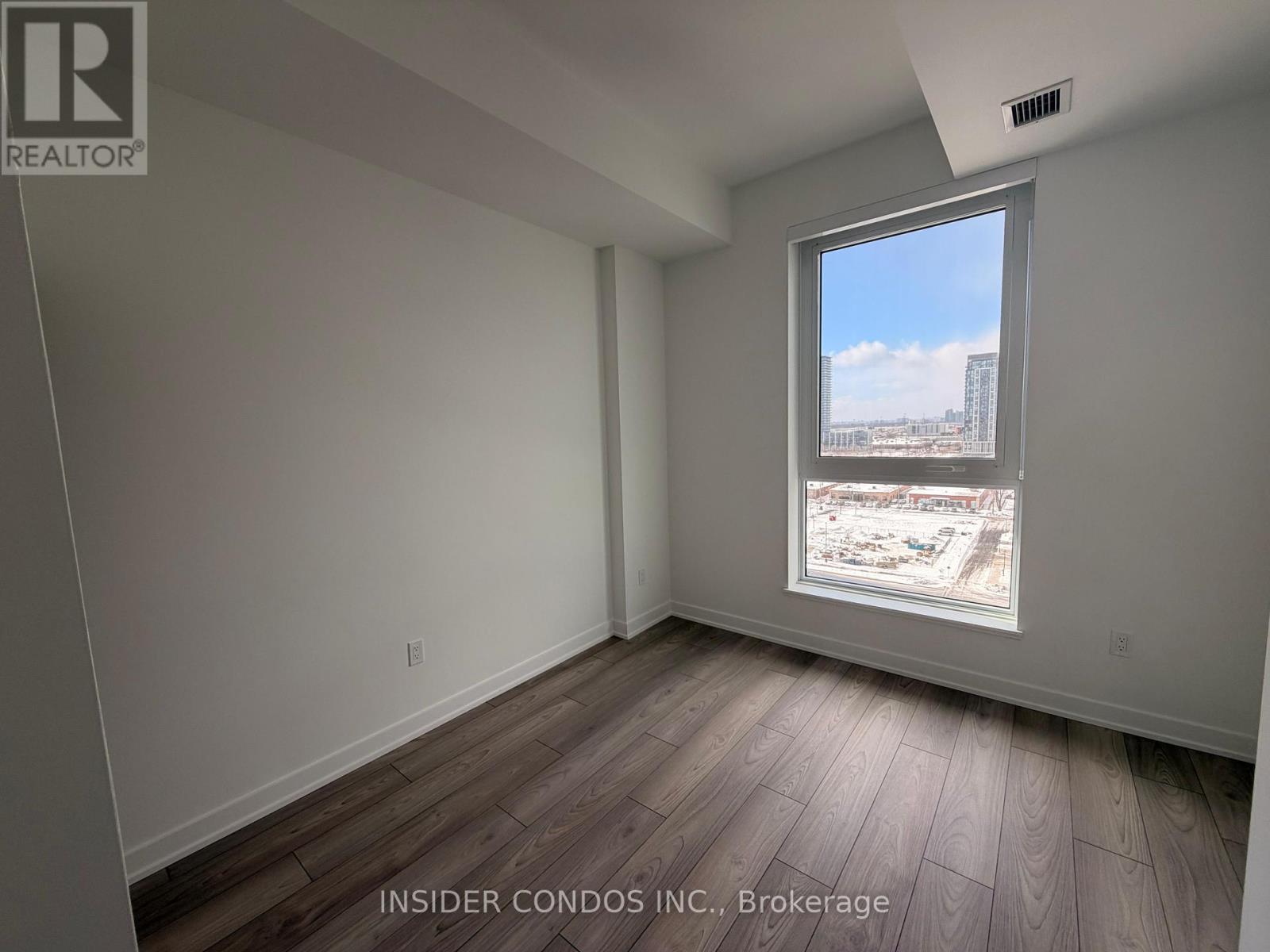 1016 - 1001 The Queensway, Toronto, Ontario  M8Z 6C7 - Photo 10 - W12715678