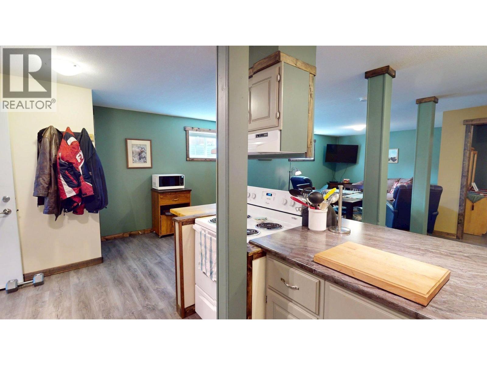 57 Cariboo Drive, Elkford, British Columbia  V0B 1H0 - Photo 50 - 10373709