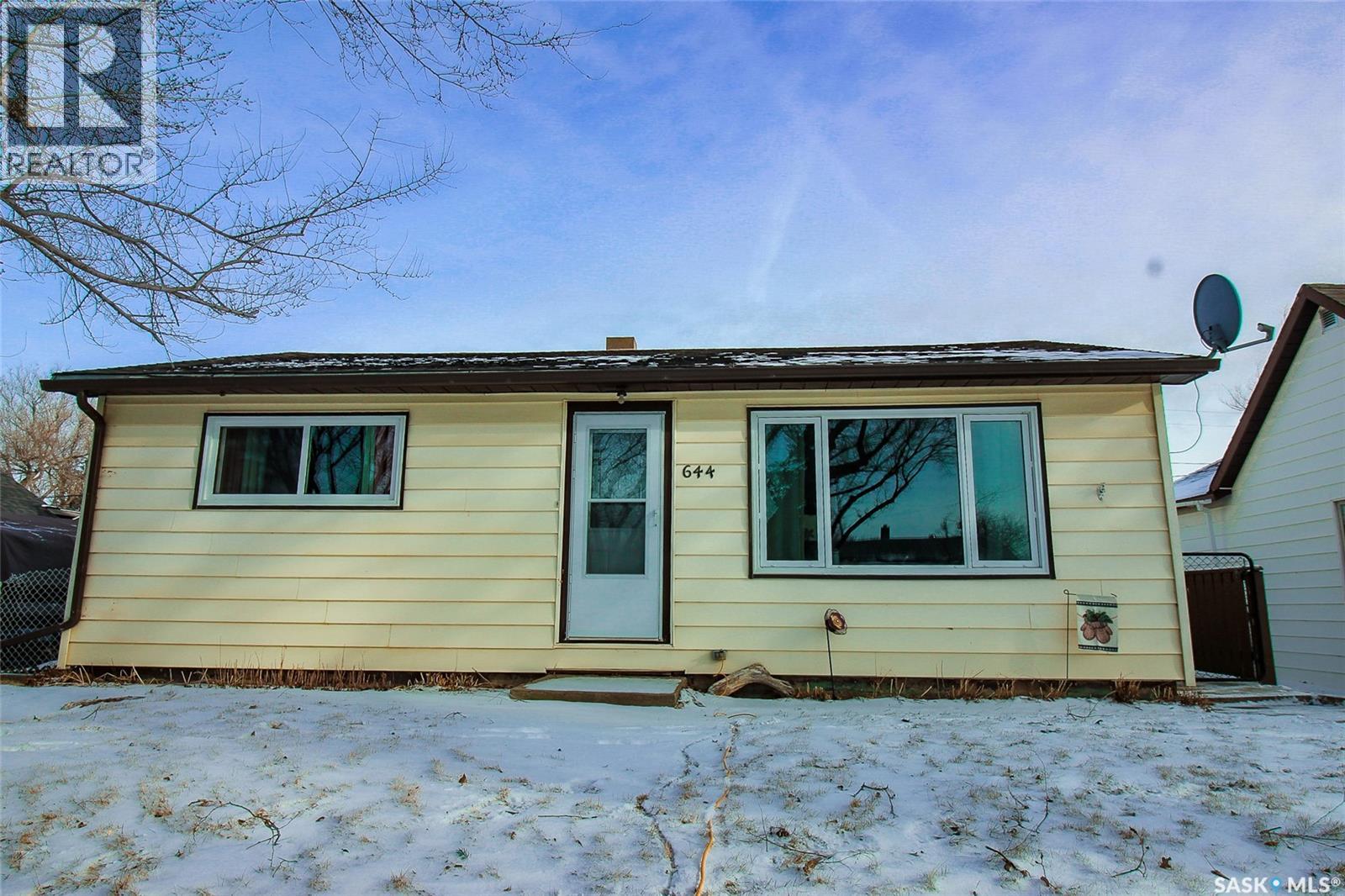 644 1st Street W, Shaunavon, Saskatchewan  S0N 2M0 - Photo 24 - SK027214