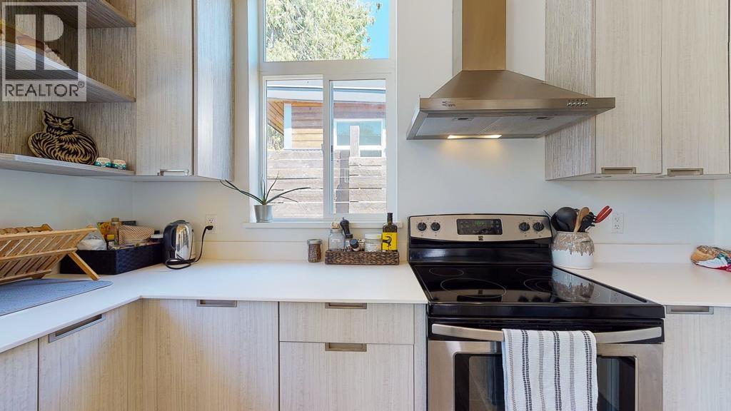 890 Trower Lane, Gibsons, British Columbia  V0N 1V7 - Photo 15 - R3046919