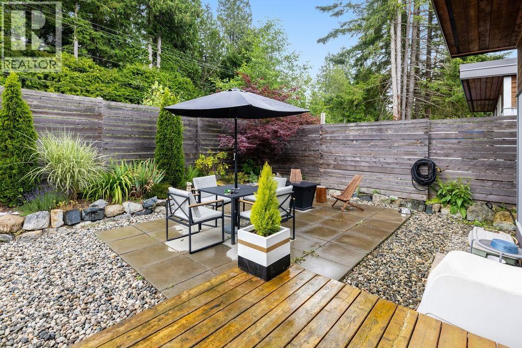 890 Trower Lane, Gibsons, British Columbia  V0N 1V7 - Photo 11 - R3046919