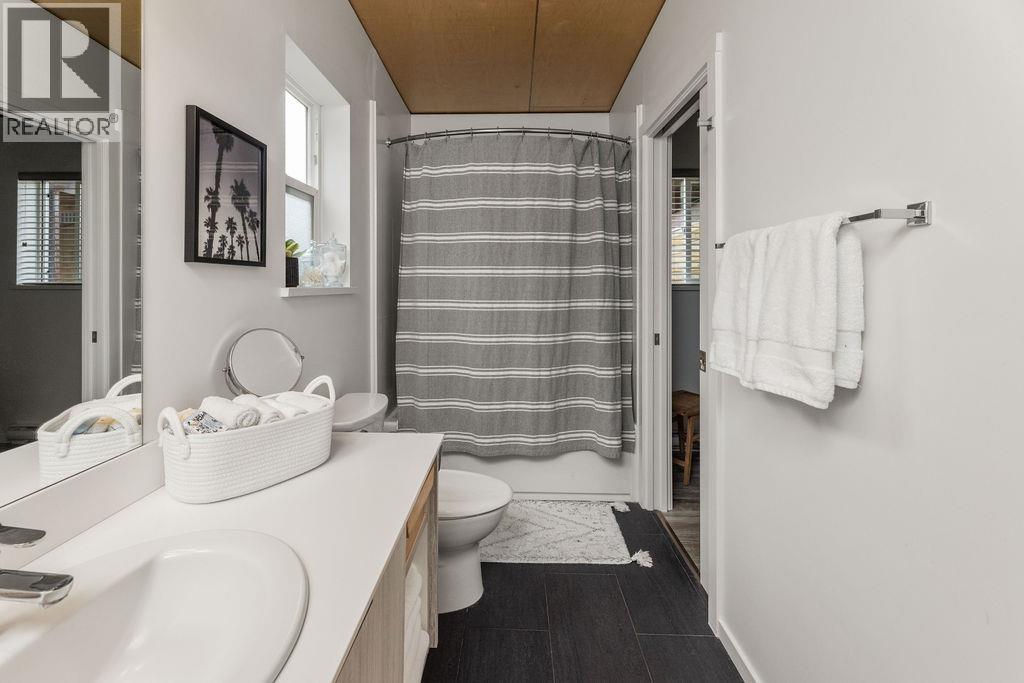 890 Trower Lane, Gibsons, British Columbia  V0N 1V7 - Photo 9 - R3046919