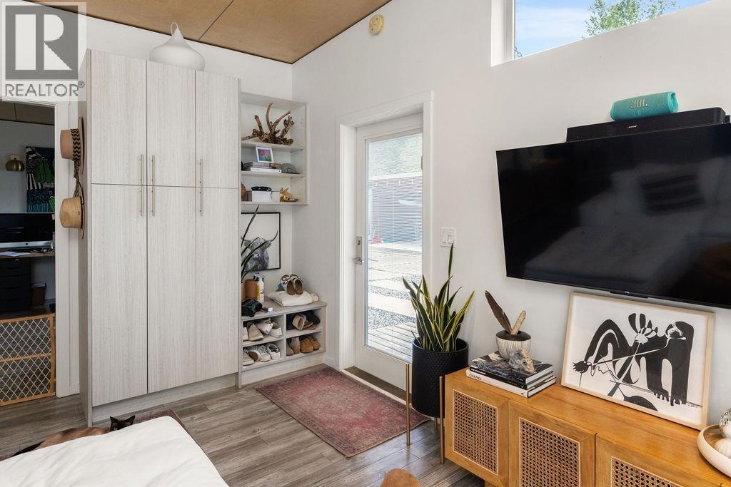 890 Trower Lane, Gibsons, British Columbia  V0N 1V7 - Photo 18 - R3046919