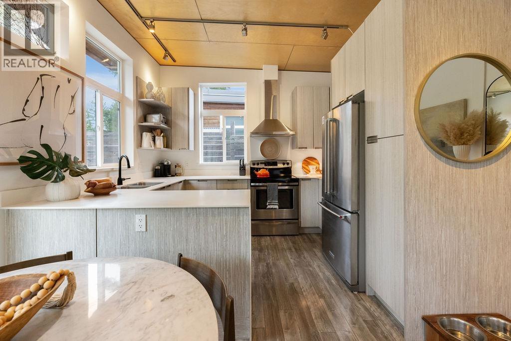 890 Trower Lane, Gibsons, British Columbia  V0N 1V7 - Photo 4 - R3046919