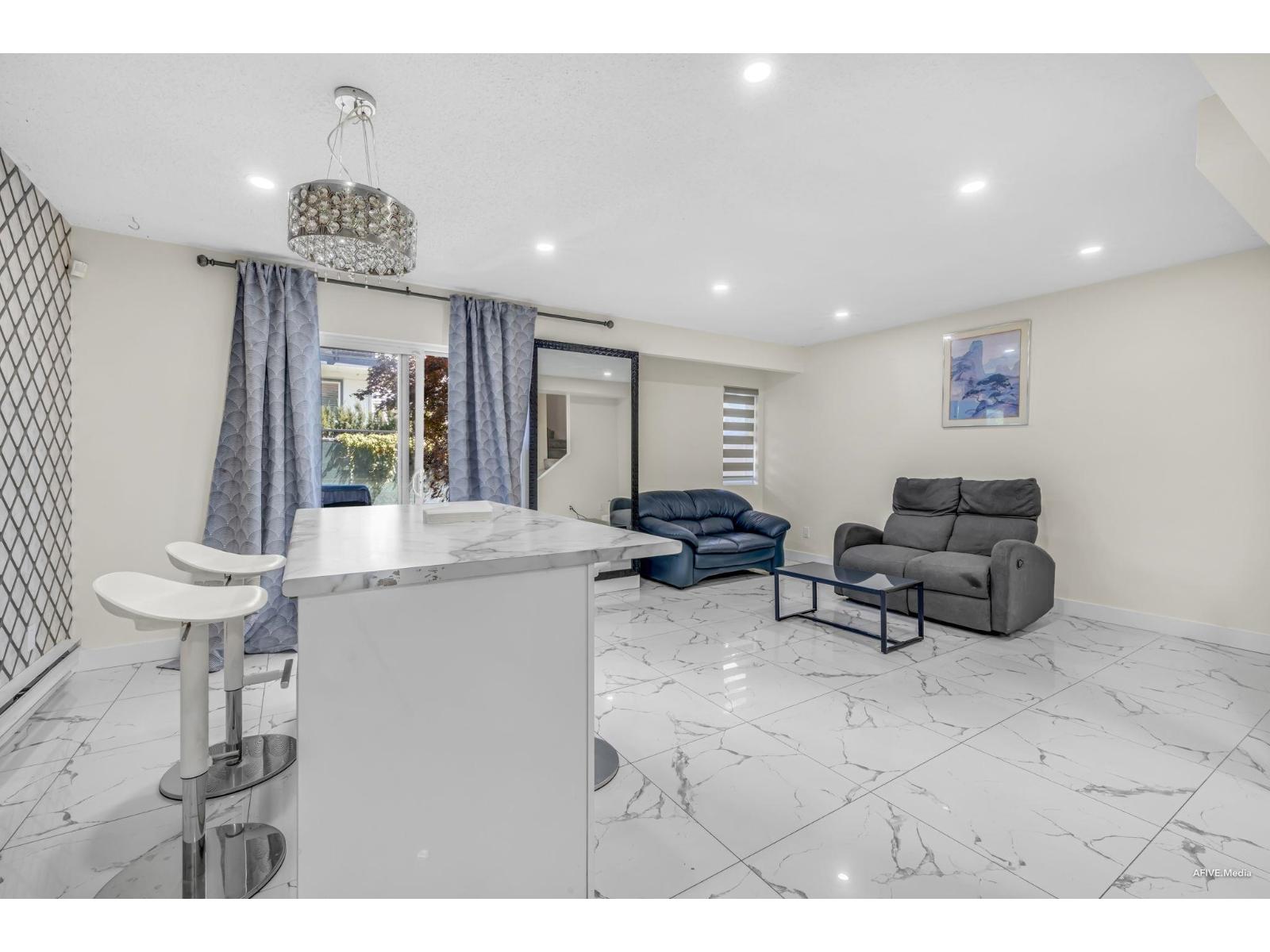 56 9955 140 Street, Surrey, British Columbia  V3T 4M4 - Photo 3 - R3081899