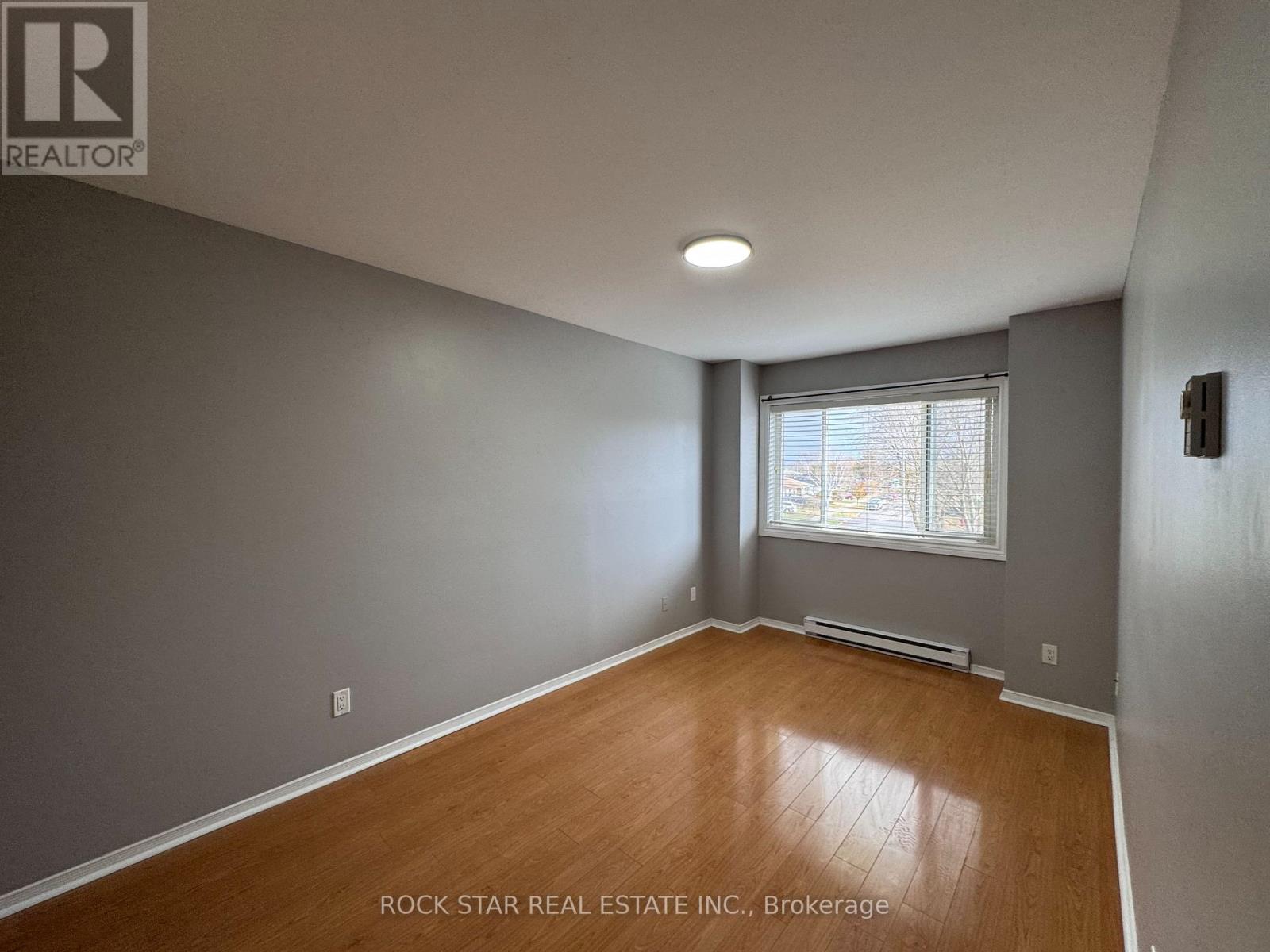 1 - 2 Cedar Drive, Orangeville, Ontario  L9W 2X6 - Photo 11 - W12720736