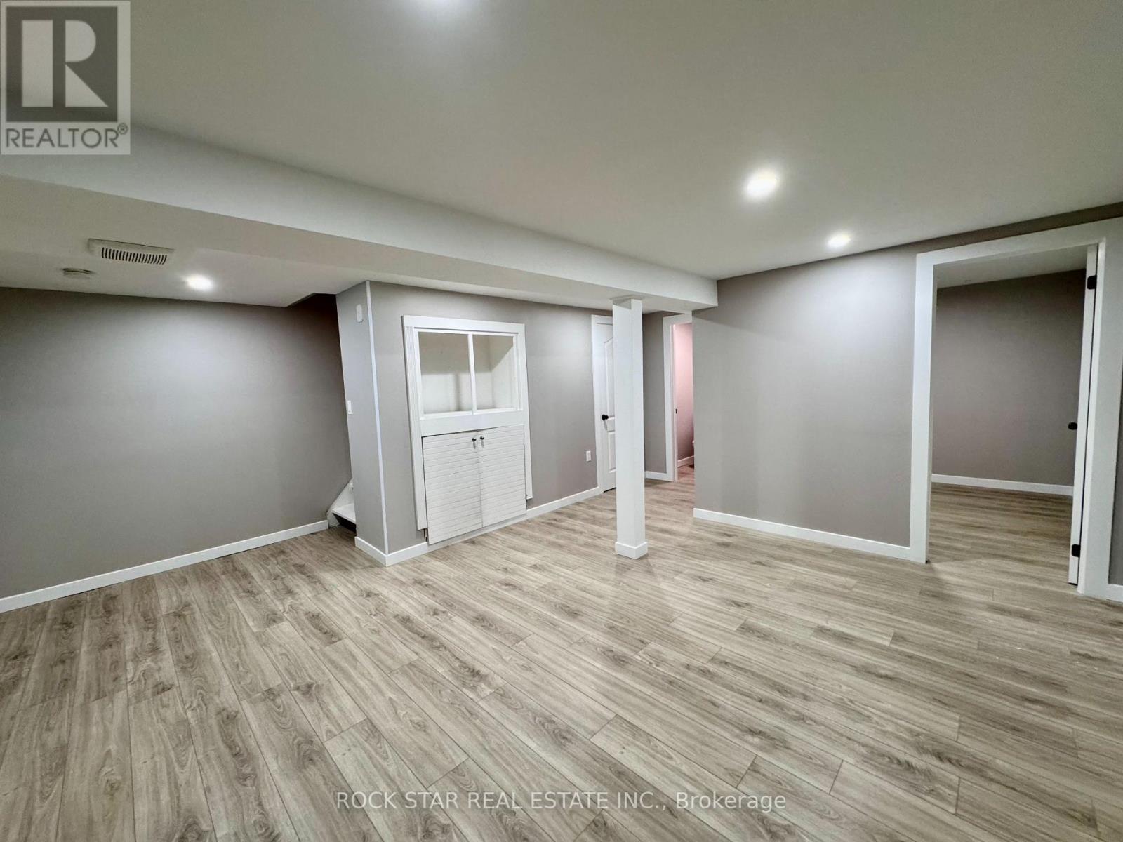 1 - 2 Cedar Drive, Orangeville, Ontario  L9W 2X6 - Photo 15 - W12720736