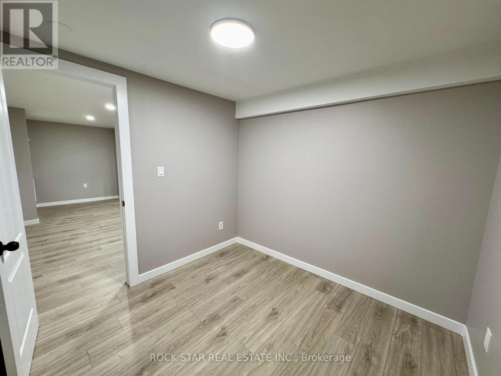 1 - 2 Cedar Drive, Orangeville, Ontario  L9W 2X6 - Photo 17 - W12720736