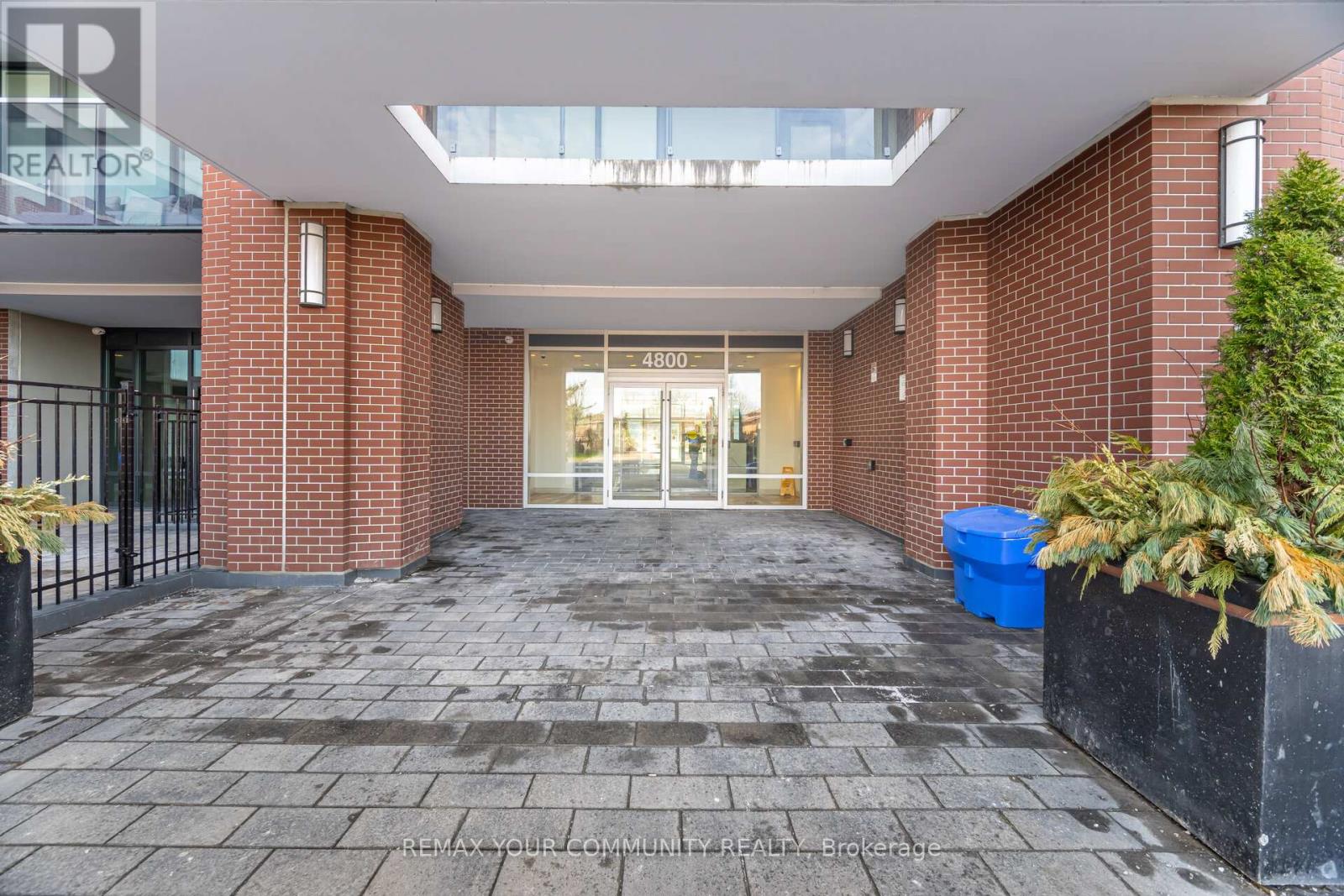 105 - 4800 Highway 7 Street, Vaughan, Ontario  L4L 1H8 - Photo 3 - N12724590