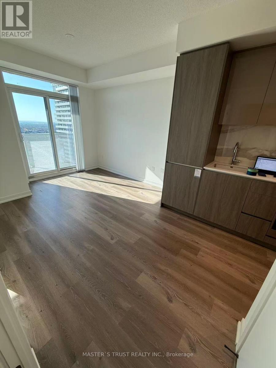 3015 - 28 Interchange Way, Vaughan, Ontario  L4K 0P8 - Photo 3 - N12724622