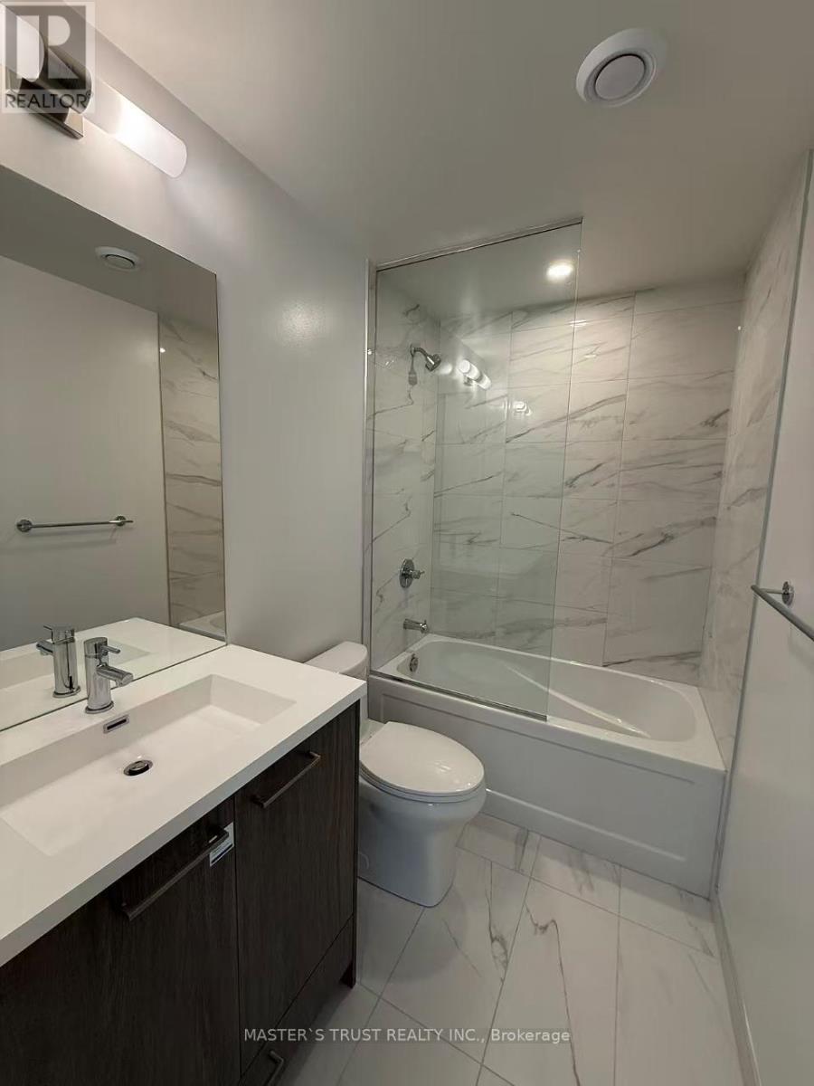 3015 - 28 Interchange Way, Vaughan, Ontario  L4K 0P8 - Photo 8 - N12724622