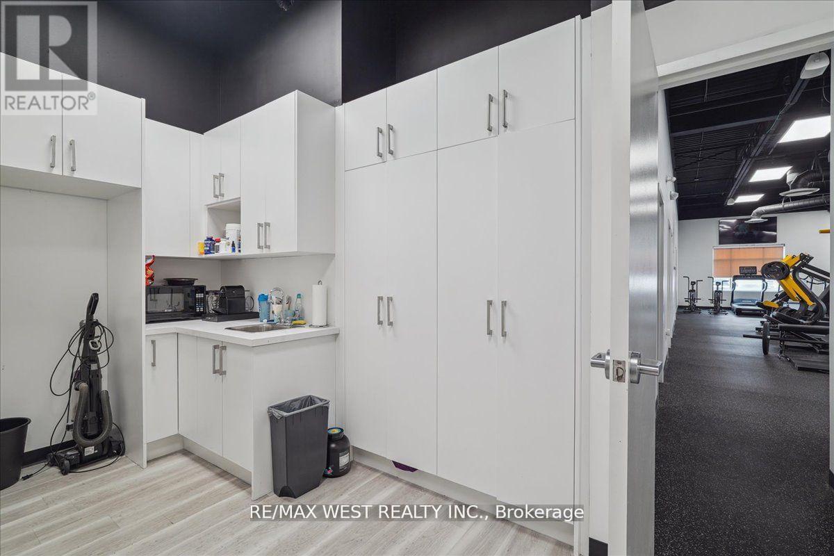 541 Cityview Boulevard, Vaughan, Ontario  L4H 0Z4 - Photo 10 - N12724654