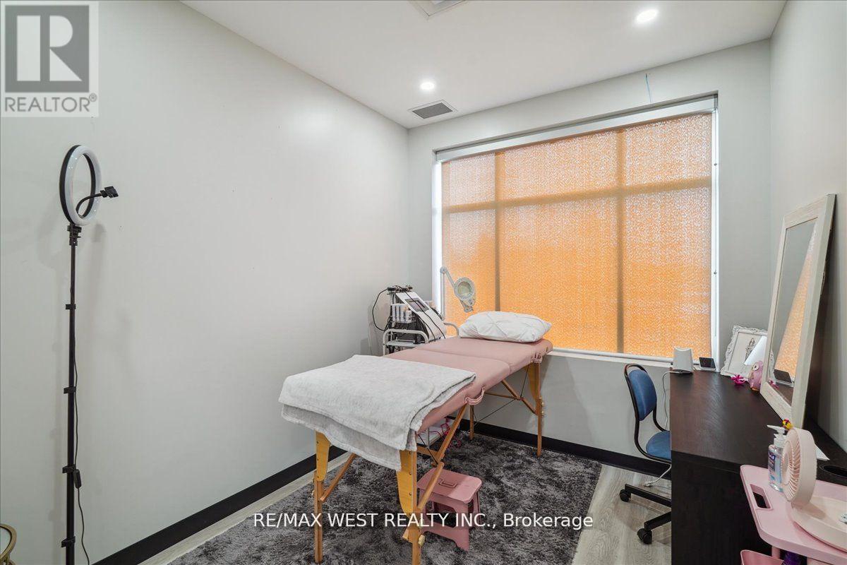 541 Cityview Boulevard, Vaughan, Ontario  L4H 0Z4 - Photo 12 - N12724654