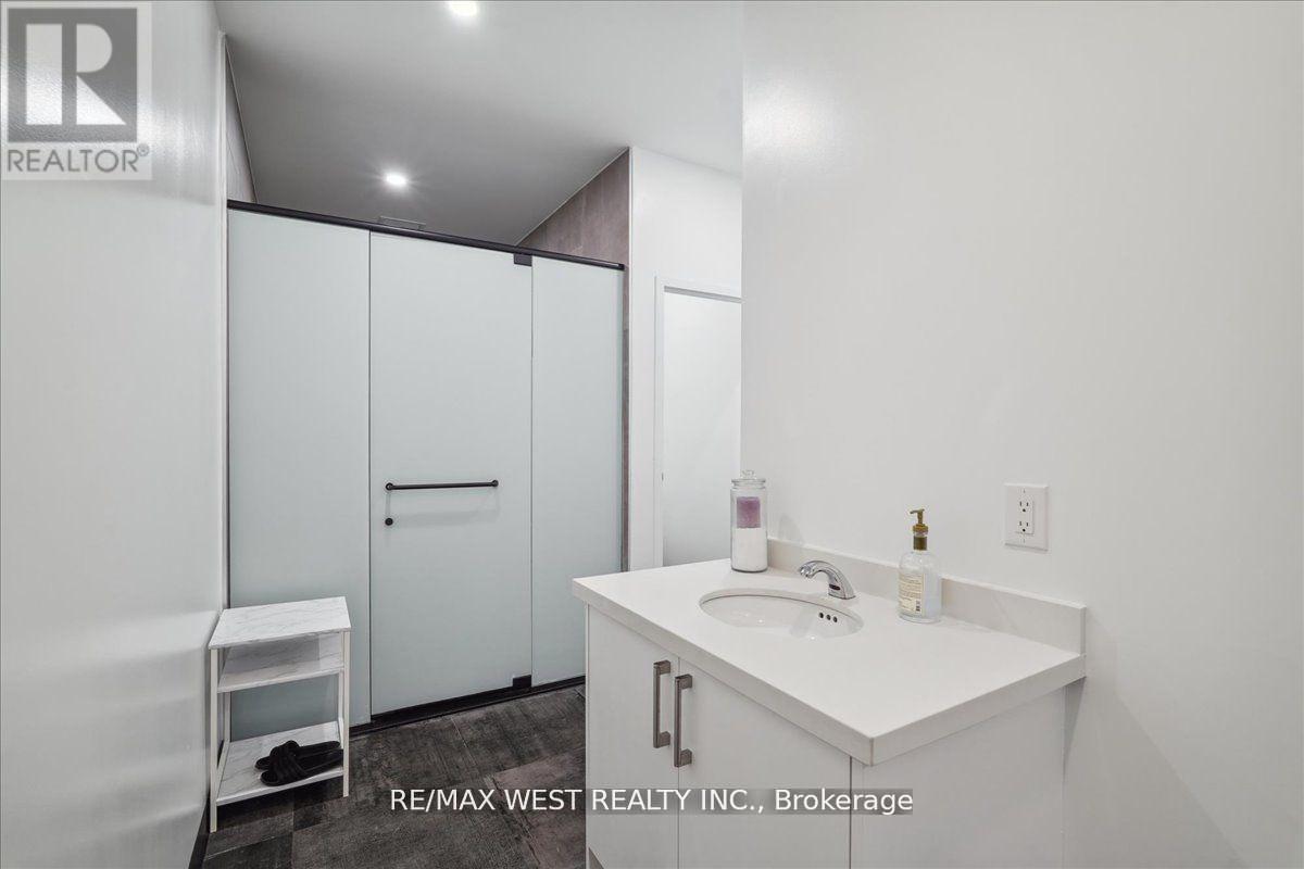 541 Cityview Boulevard, Vaughan, Ontario  L4H 0Z4 - Photo 9 - N12724654