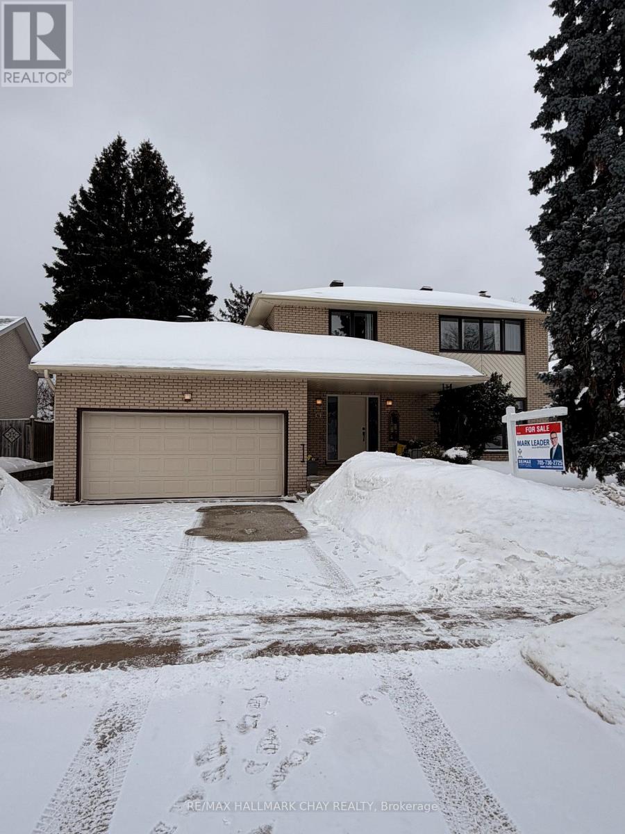 56 MARSHALL STREET, Barrie, Ontario