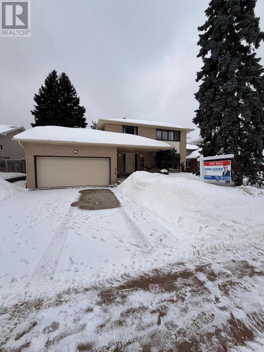 56 Marshall Street, Barrie, Ontario  L4N 3S7 - Photo 2 - S12724616