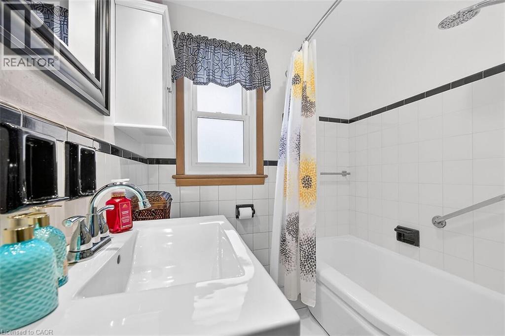 336 East 16th Street, Hamilton, Ontario  L9A 4J9 - Photo 19 - 40800573