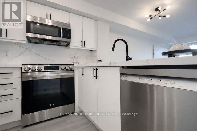 506 - 55 De Boers Drive, Toronto, Ontario  M3J 0G5 - Photo 7 - W12724574