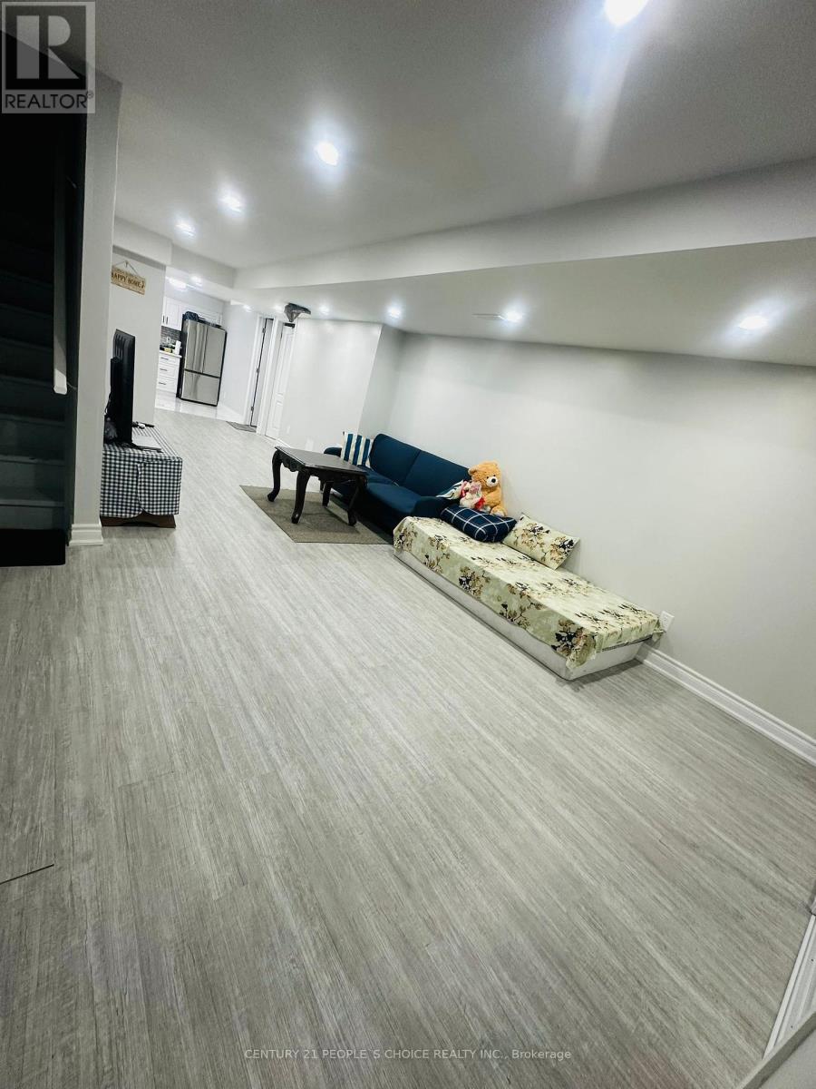 19 Sculptor Street, Brampton, Ontario  L6P 3H6 - Photo 3 - W12724582