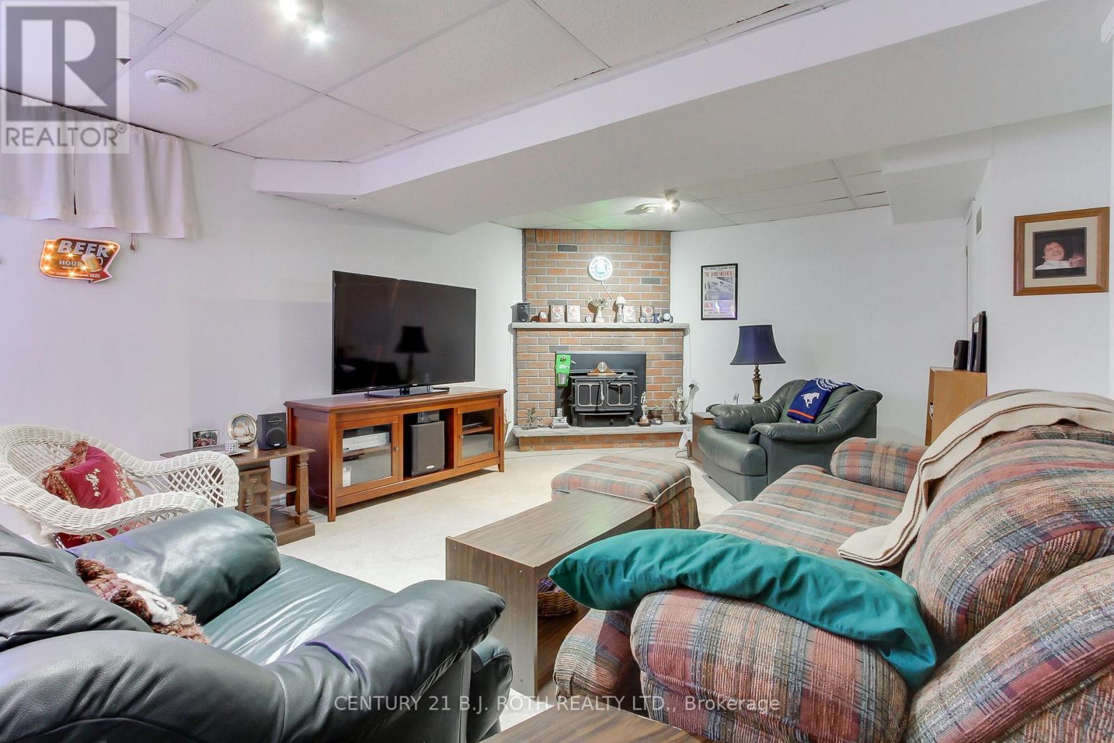 323 Hillside Drive, Mississauga, Ontario  L5M 2N3 - Photo 25 - W12724592