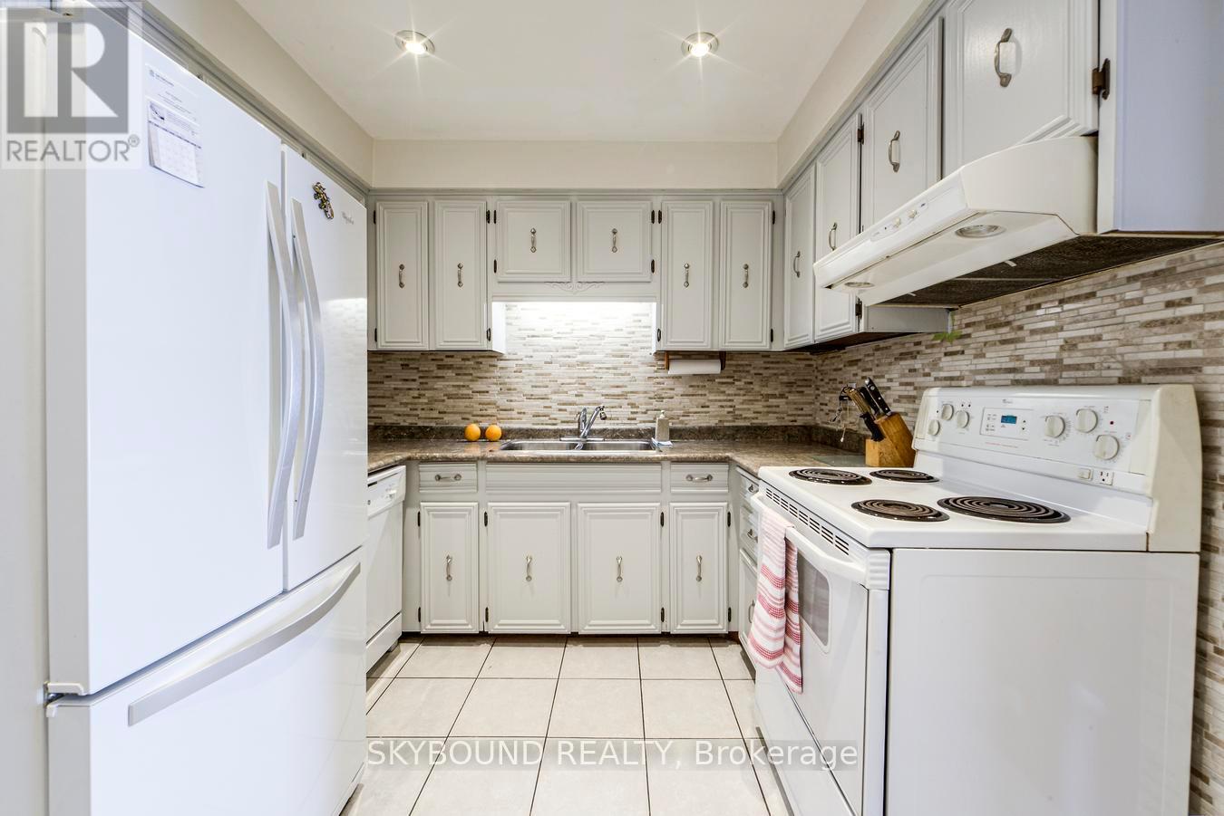 13 - 2120 Rathburn Road E, Mississauga, Ontario  L4W 2S8 - Photo 10 - W12724598