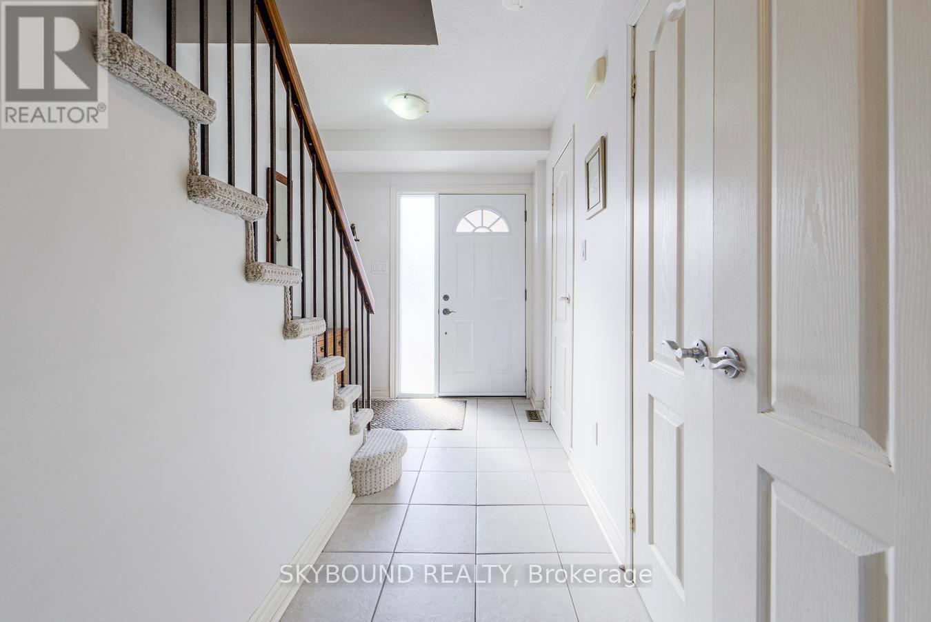 13 - 2120 Rathburn Road E, Mississauga, Ontario  L4W 2S8 - Photo 4 - W12724598