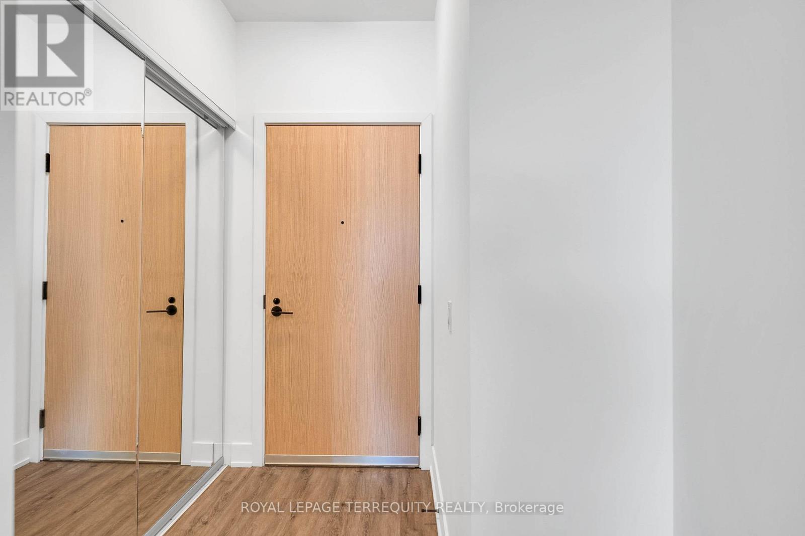 326 - 50 George Butchart Drive, Toronto, Ontario  M3K 0C9 - Photo 6 - W12724600