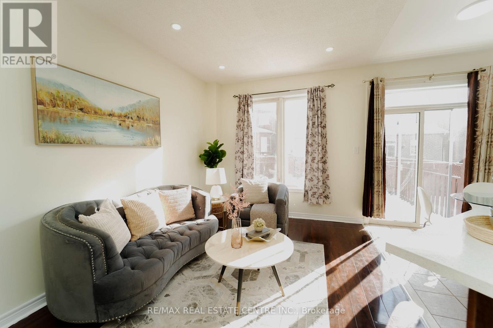 133 Seahorse Avenue, Brampton, Ontario  L6V 4N5 - Photo 5 - W12724606