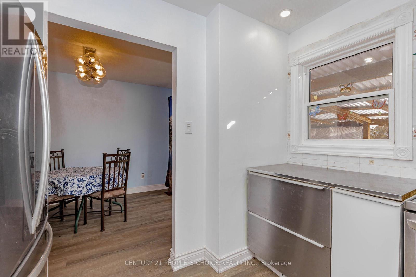 72 - 2605 Woodchester Drive, Mississauga, Ontario  L5K 2E3 - Photo 10 - W12724610