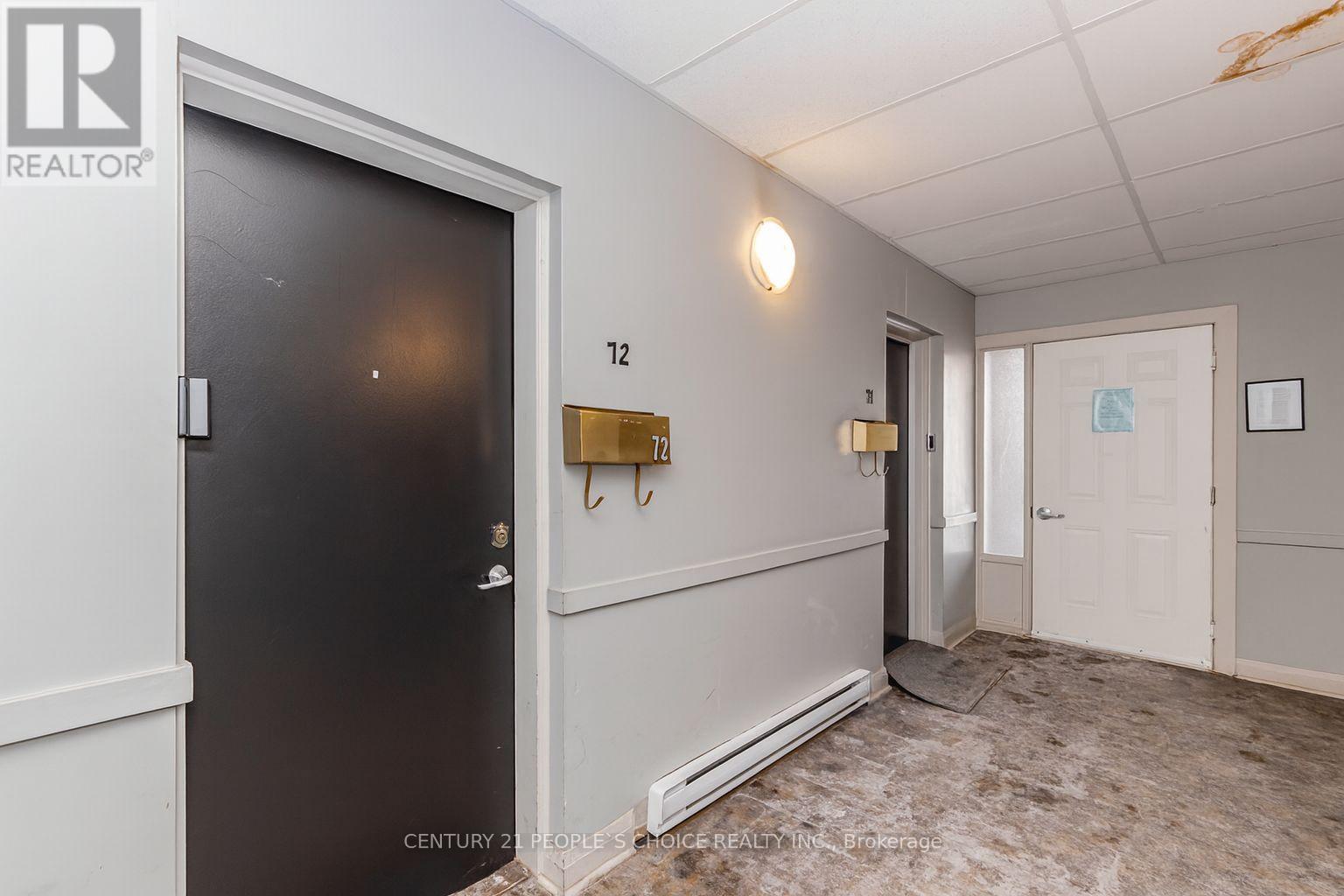 72 - 2605 Woodchester Drive, Mississauga, Ontario  L5K 2E3 - Photo 2 - W12724610