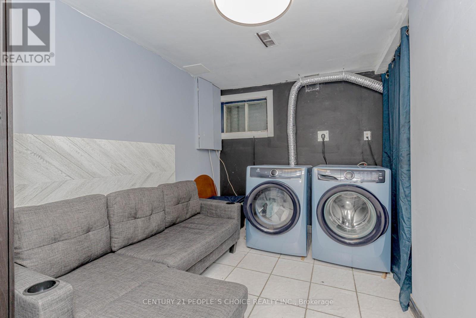 72 - 2605 Woodchester Drive, Mississauga, Ontario  L5K 2E3 - Photo 31 - W12724610