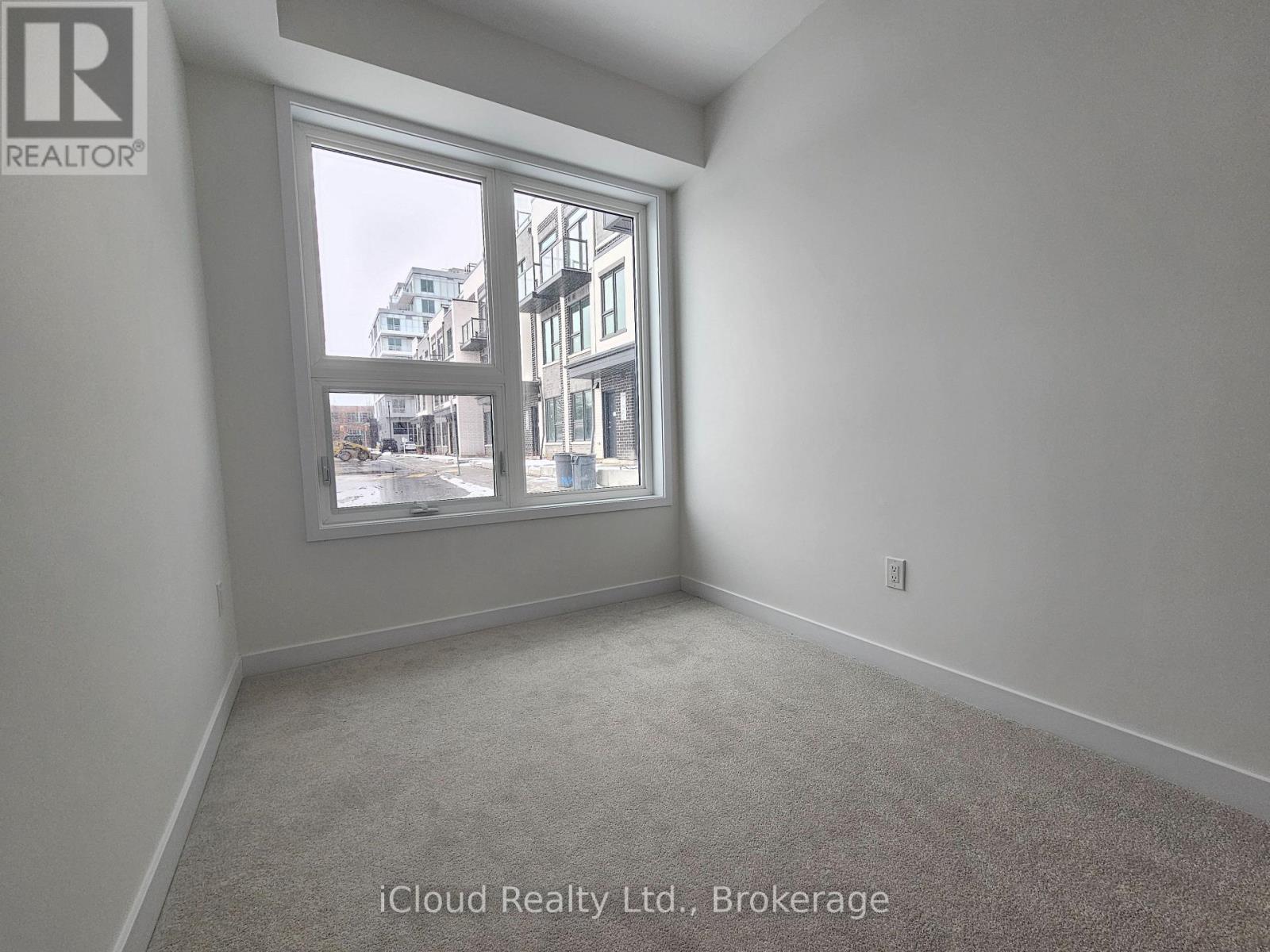 12 - 496 Plains Road, Burlington, Ontario  L7T 0C9 - Photo 2 - W12724638