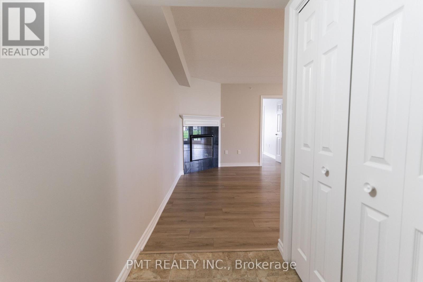 101 - 1370 Main Street E, Milton, Ontario  L9T 7S8 - Photo 5 - W12724656