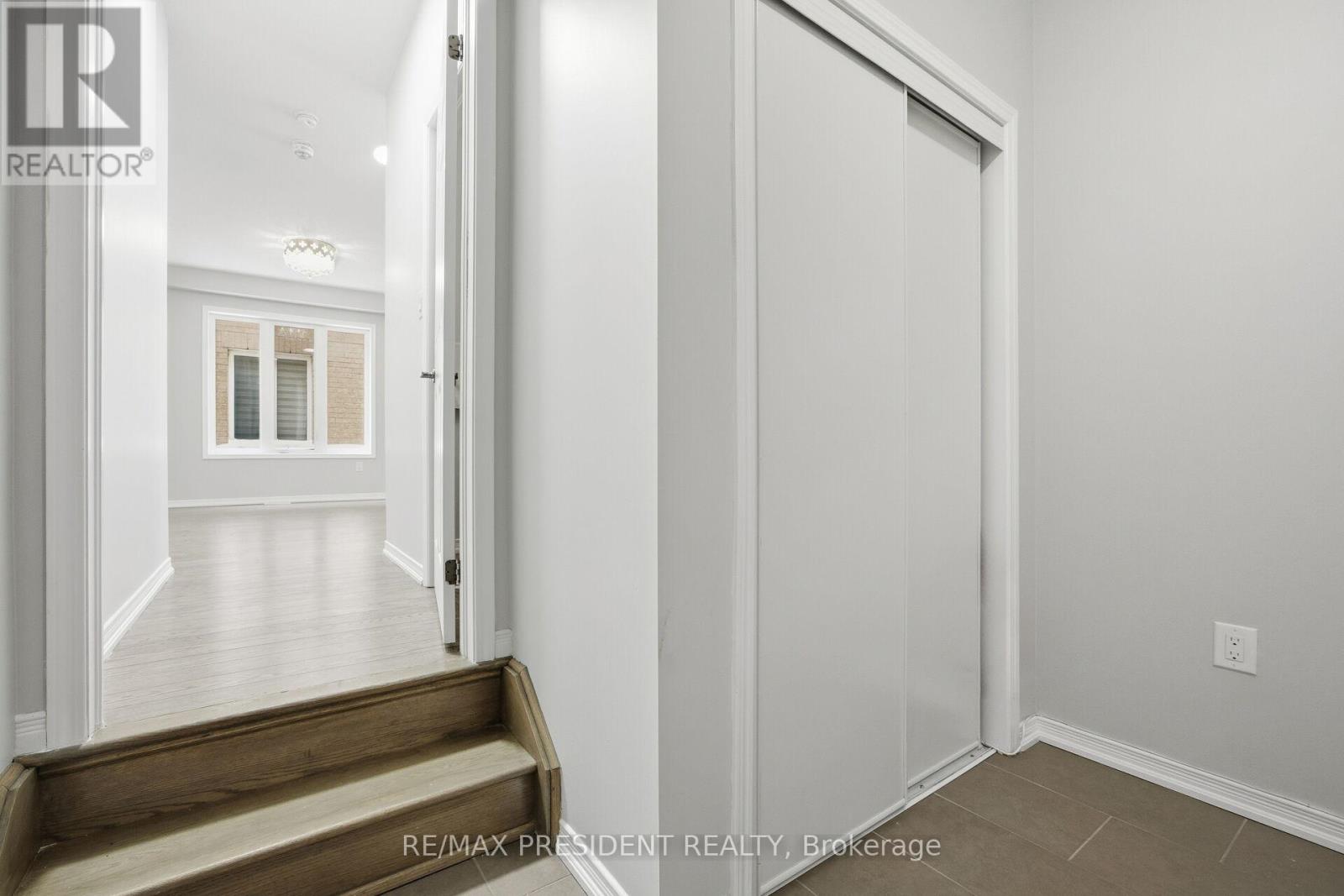 584 Remembrance Road, Brampton, Ontario  L7A 4N2 - Photo 18 - W12724660