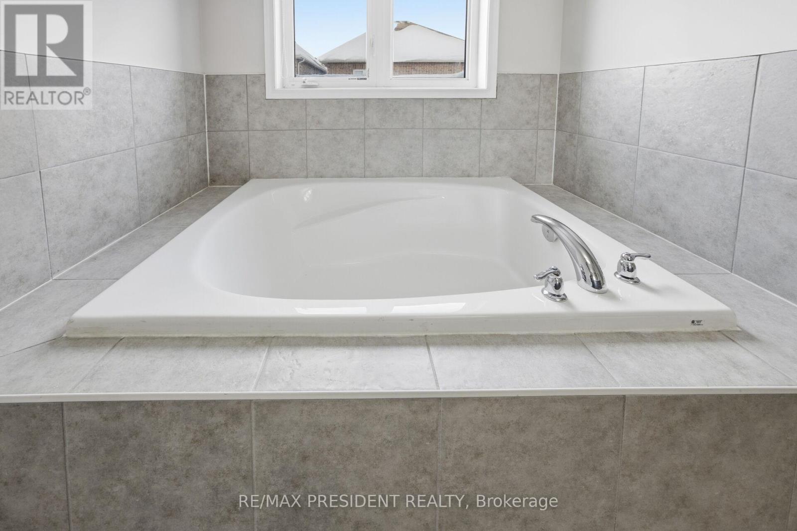 584 Remembrance Road, Brampton, Ontario  L7A 4N2 - Photo 23 - W12724660