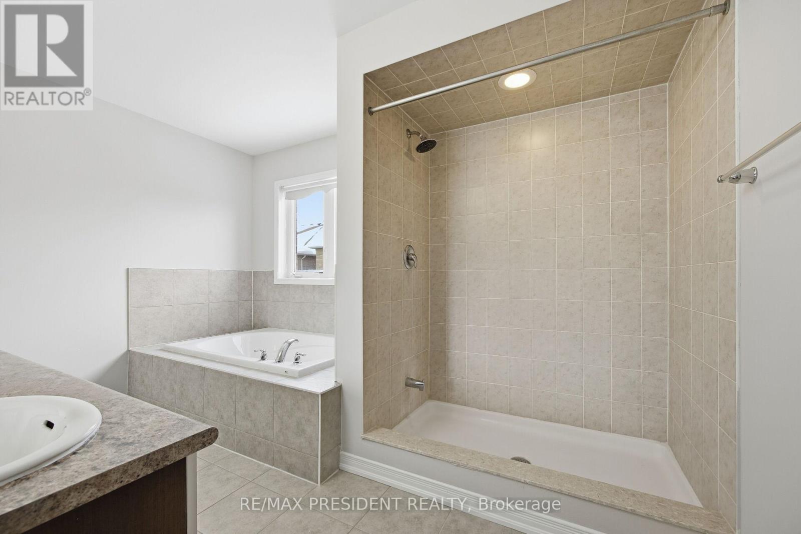 584 Remembrance Road, Brampton, Ontario  L7A 4N2 - Photo 24 - W12724660