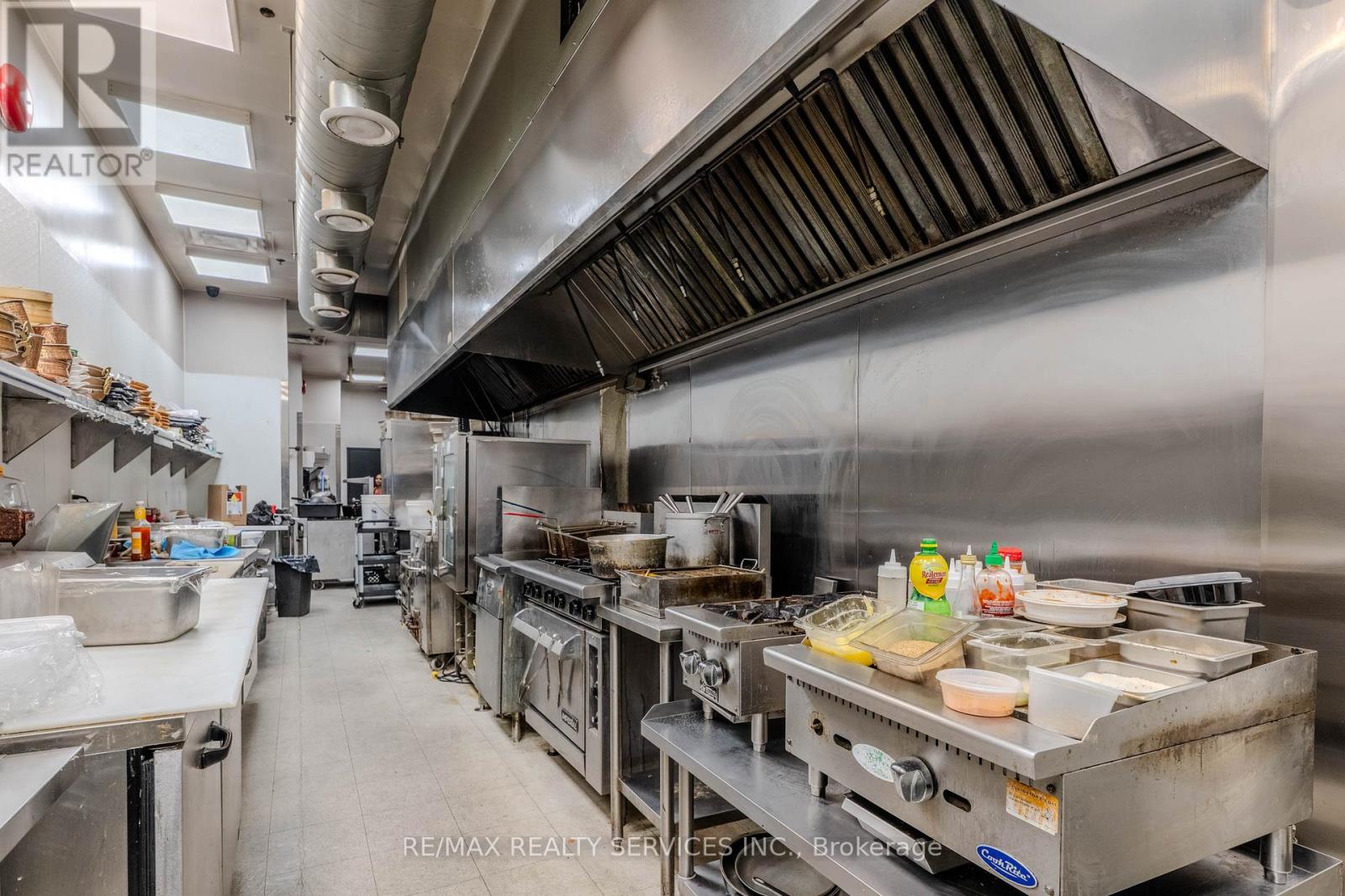 146 Kings Street, Kitchener, Ontario  N2G 1A6 - Photo 12 - X12724588