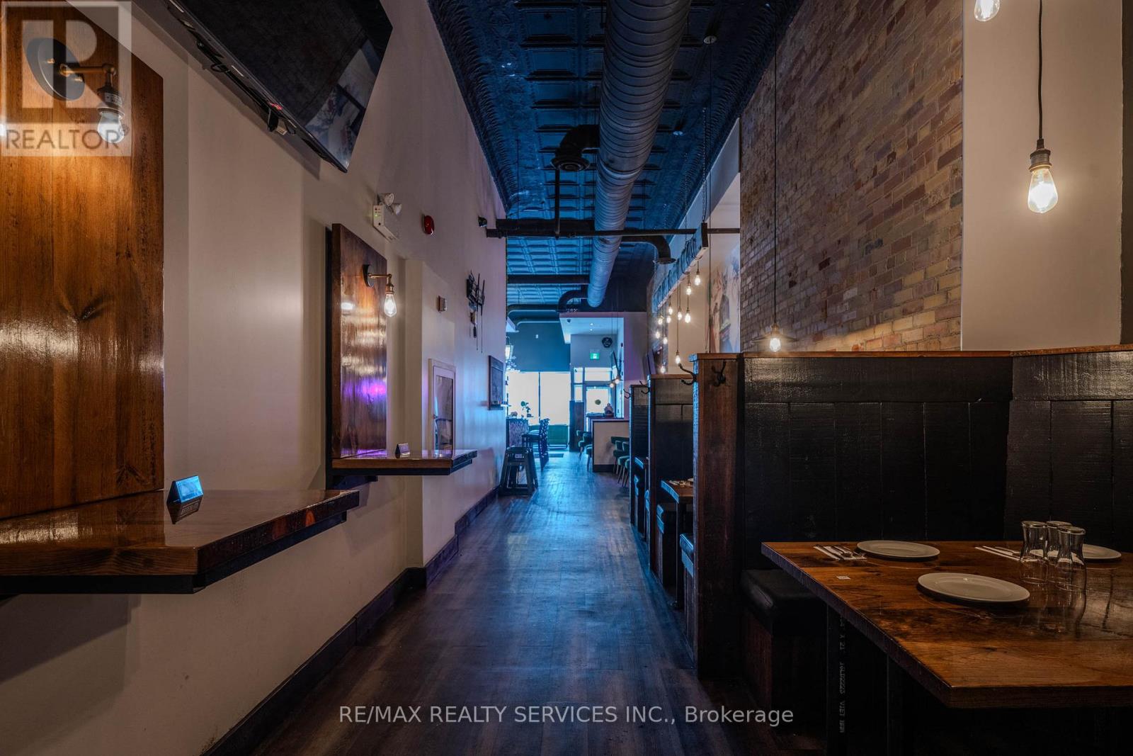 146 Kings Street, Kitchener, Ontario  N2G 1A6 - Photo 4 - X12724588