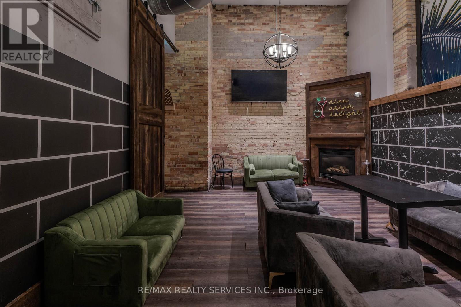 146 Kings Street, Kitchener, Ontario  N2G 1A6 - Photo 5 - X12724588