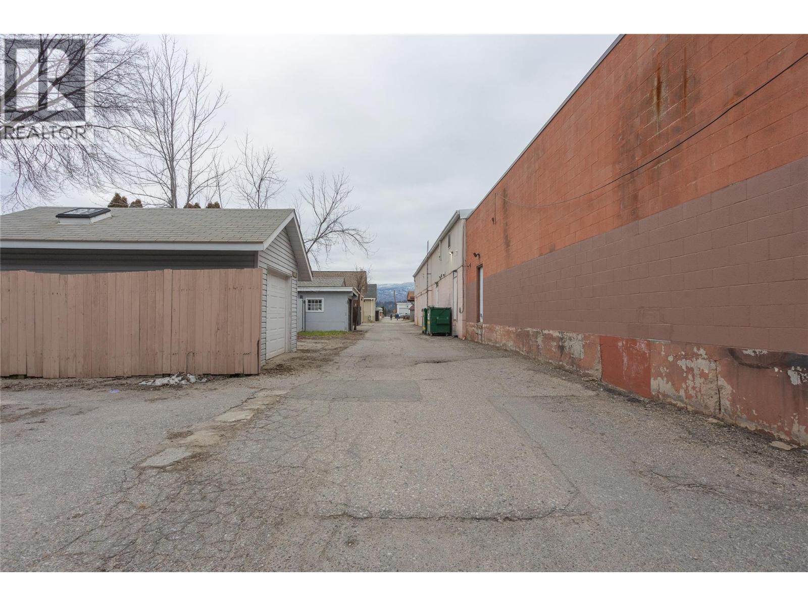 1672 Second Avenue, Trail, British Columbia  V1R 1M5 - Photo 21 - 10372352