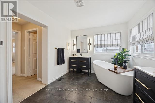 11 Fifeshire Court, Scugog, Ontario  L9L 2E3 - Photo 25 - E12724732