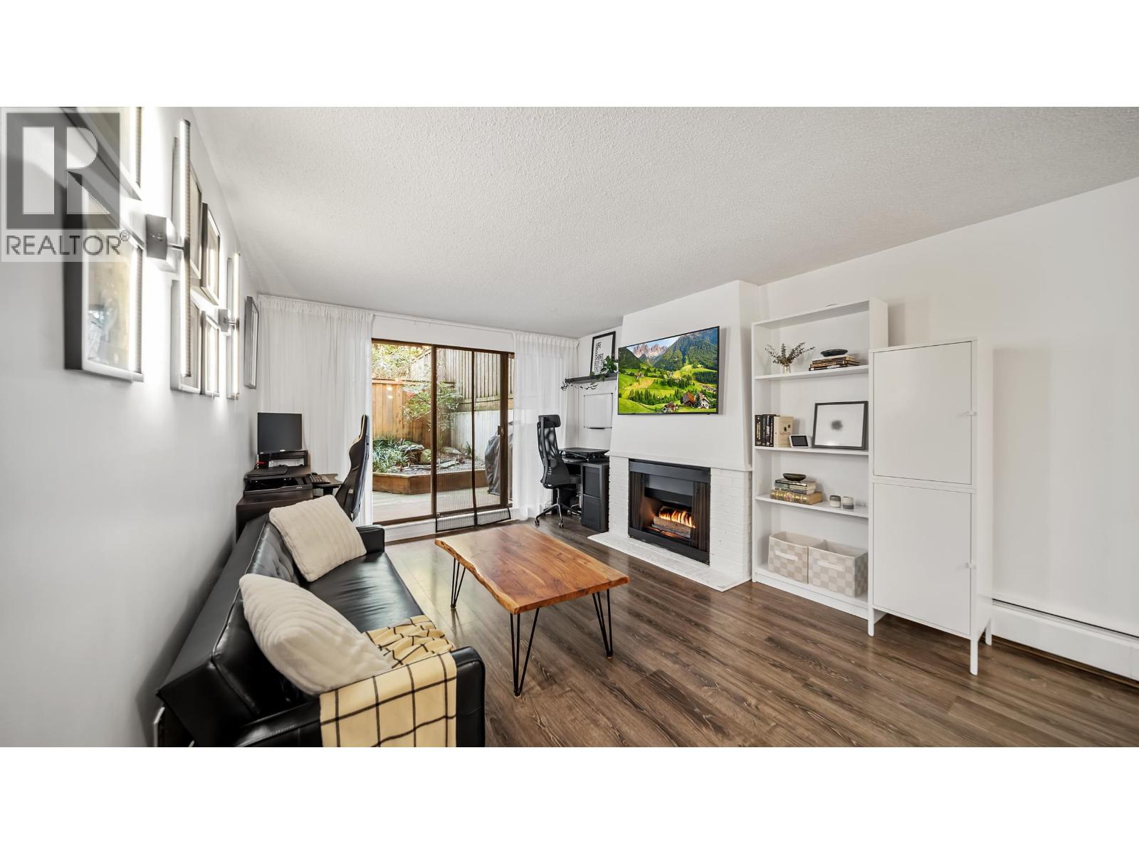 214 5340 Hastings Street, Burnaby, British Columbia  V5B 1R1 - Photo 4 - R3082400