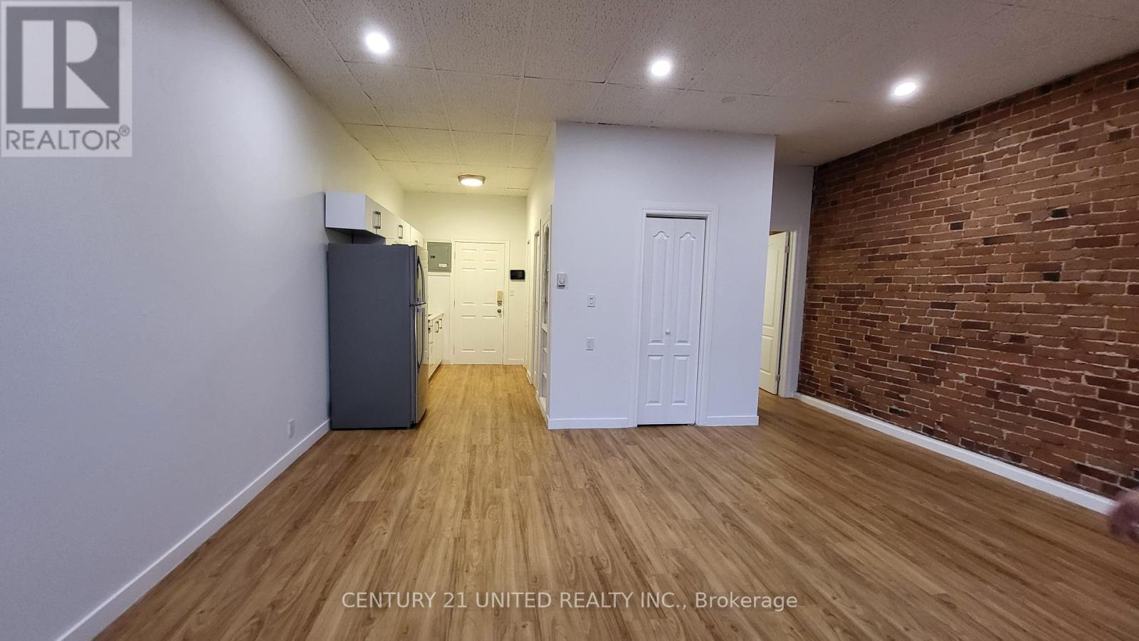 5 - 174.5 Hunter Street W, Peterborough, Ontario  K9H 2L2 - Photo 2 - X12724834