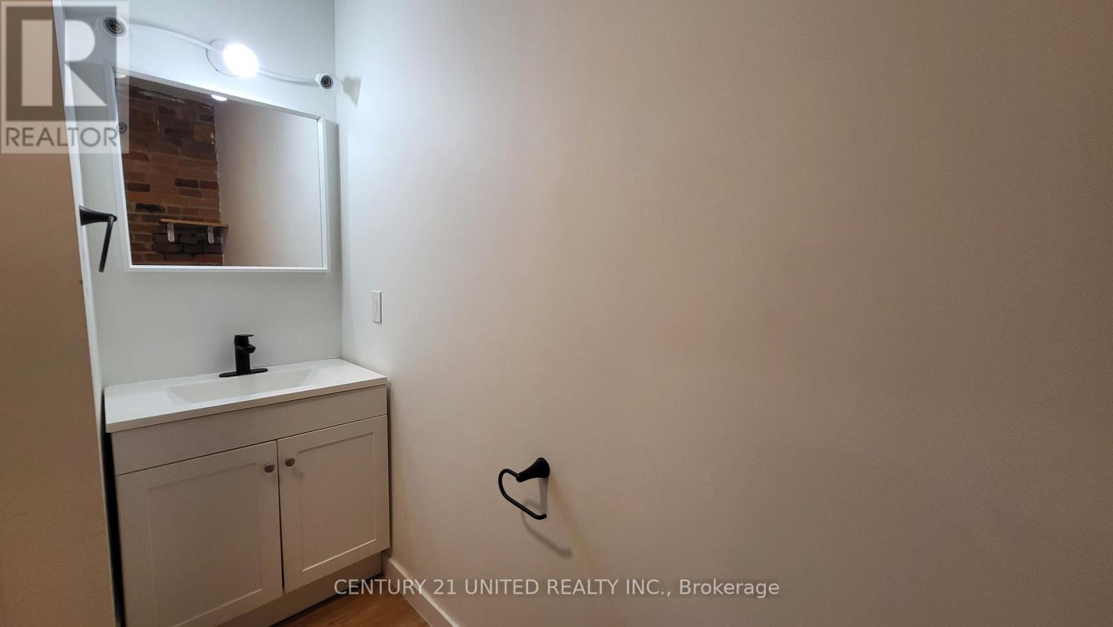 5 - 174.5 Hunter Street W, Peterborough, Ontario  K9H 2L2 - Photo 6 - X12724834